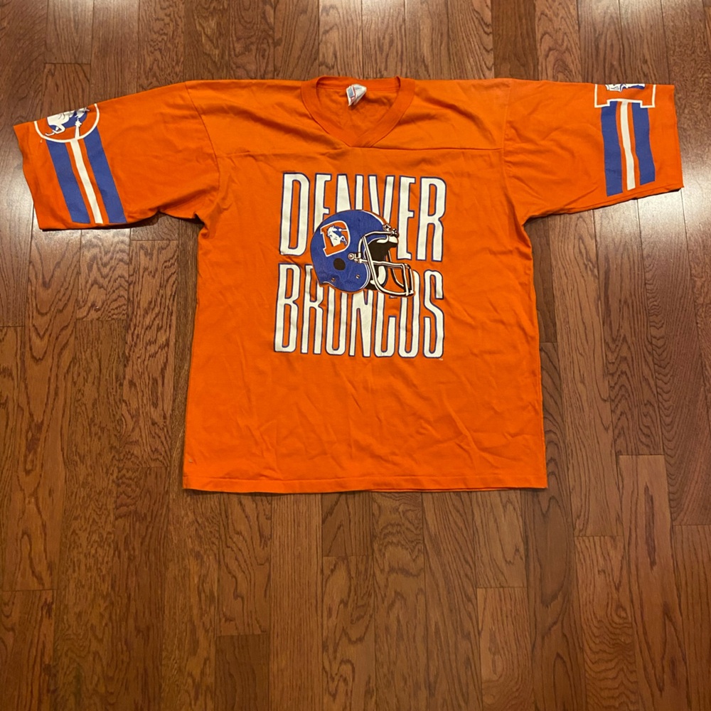 Vintage Denver Broncos Shirt Size XL Officially Licensed Product by Garan, Inc.